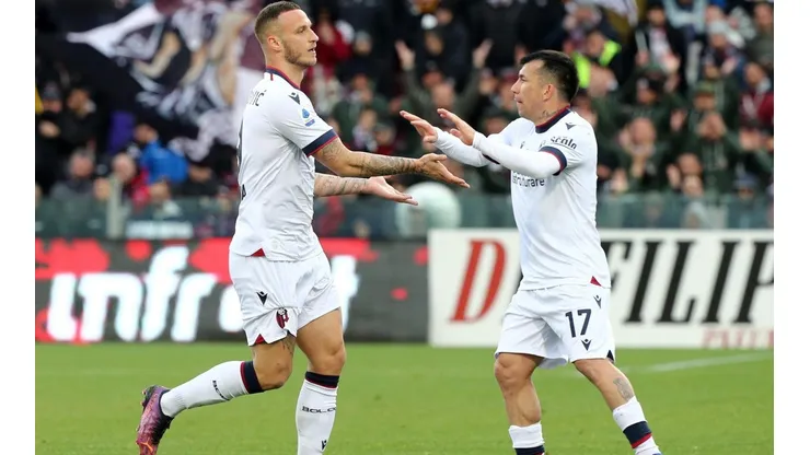 Gary Medel no jugó el último encuentro del Bologna y ahora fue titular los 90 minutos para igualar 1-1 con el Salernitana.