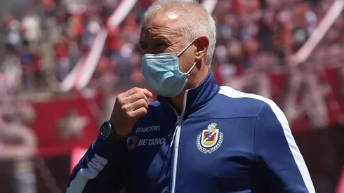 Ivo Basay confía en su experiencia para el clásico ante Coquimbo Unido.