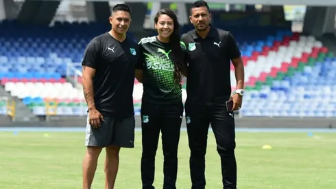 Angie Vega (al centro) llegará a Deportes Antofagasta