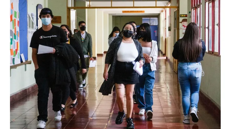 Los estudiantes de primero obtendrán por primera vez la tarjeta este semestre.