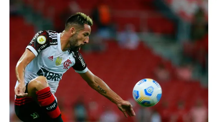 Mauricio Isla tendría la puerta abierta para una salida, donde aseguran podría volver a la UC