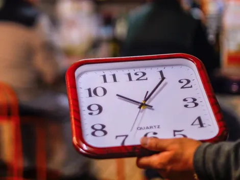 Cambio de Hora Chile 2022 | ¿Cuándo se cambia y se atrasa o adelanta el reloj?
