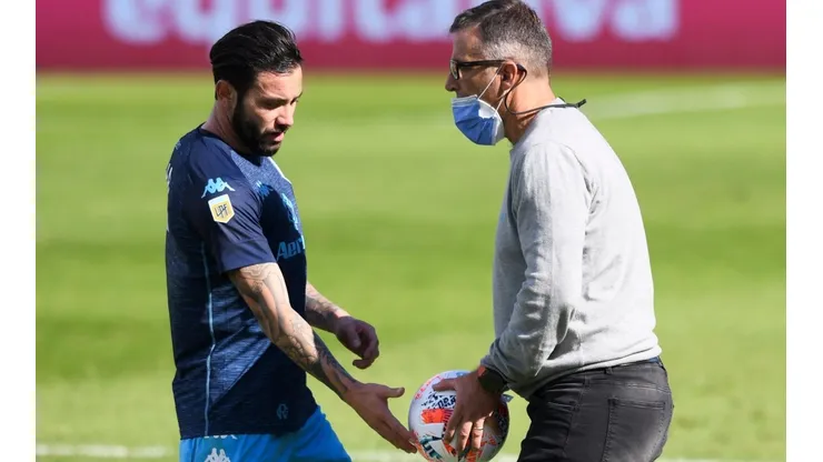 Juan Antonio Pizzi es uno de los principales candidatos al banquillo de Corinthians.