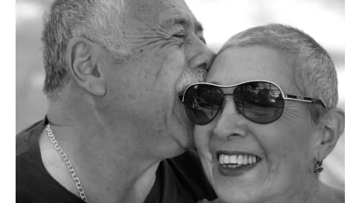 Caszely vive un duro momento tras la muerte de su esposa.