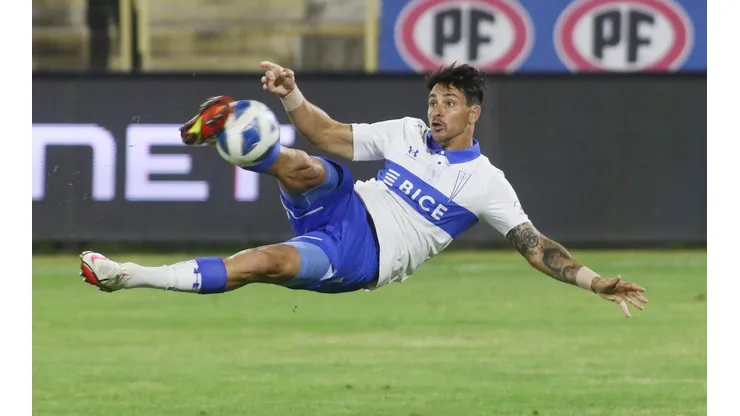 Fernando Zampedri sigue en racha goleadora con Universidad Católica y puede extender su estadía