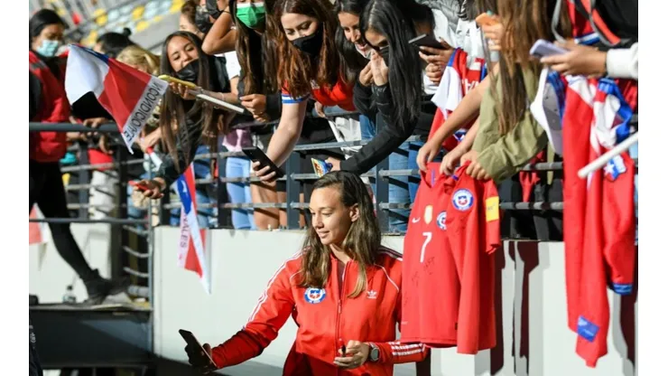 ¿Cuándo volverá Tiane a jugar en la Roja fem luego de la cirugía?