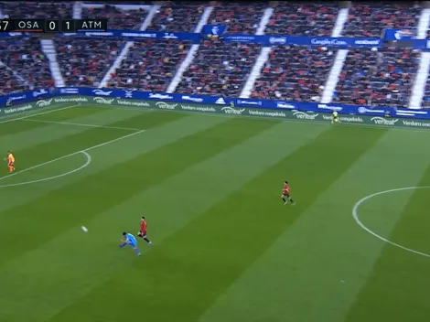 Tremendo mega golazo de Luis Suárez desde 40 metros