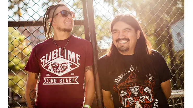 Tomás Maldonado y Robinson Acuña encarnan Camiseta 22, el proyecto que devuelve a los ex Guachupé al primer plano de la música chilena