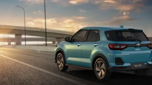 El pequeño SUV de Toyota llega a Chile en cuatro versiones para conquistar un nuevo público.