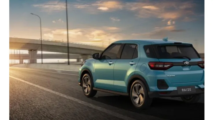 El pequeño SUV de Toyota llega a Chile en cuatro versiones para conquistar un nuevo público.
