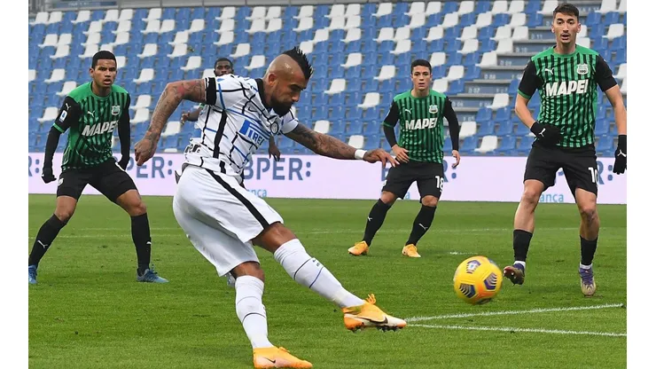 Arturo Vidal buscará repetir la titularidad ante el Sassuolo.