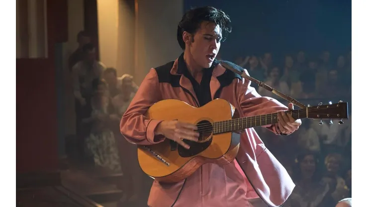 Autin Butler como El Rey en Elvis, de Baz Lurhmann.