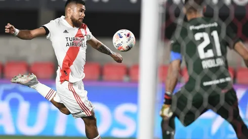 Díaz clavó la pelota en arco propio a los 6' de juego.