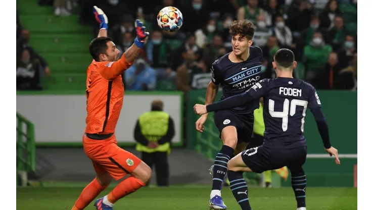 El Manchester City sufre con complicaciones en su viaje de regreso
