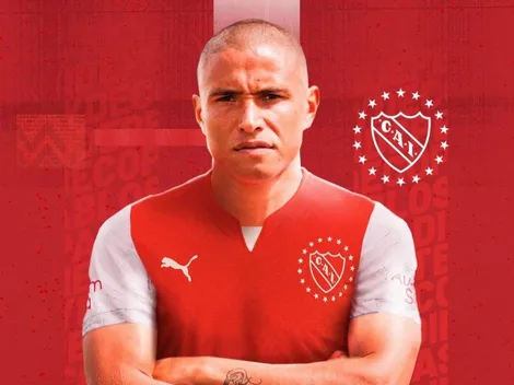 Leandro Benegas se pone la camiseta del "Rey de Copas"