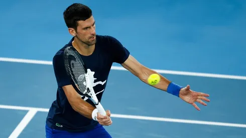 El tenista ya fue deportado desde Australia por incumplir con las normas sanitarias del país.