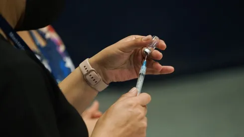 Contin�a vacunaci�n a ni�os de edad escolar