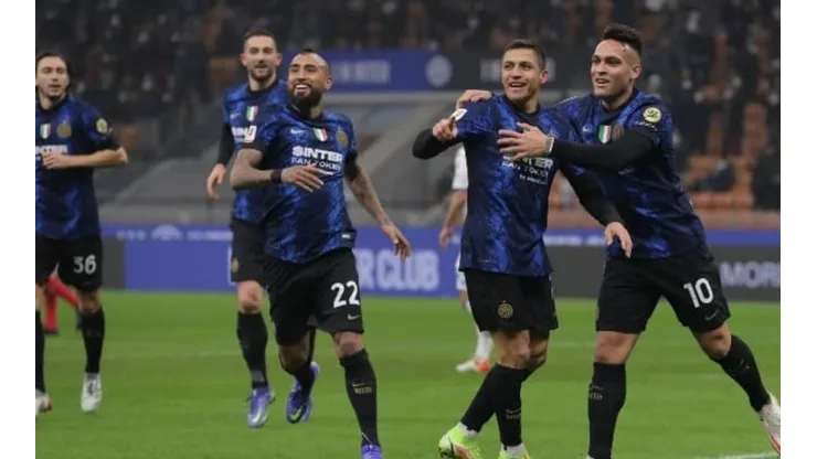 Alexis Sánchez y Lautaro Martínez definirán al delantero que acompañará Edin Dzeko.