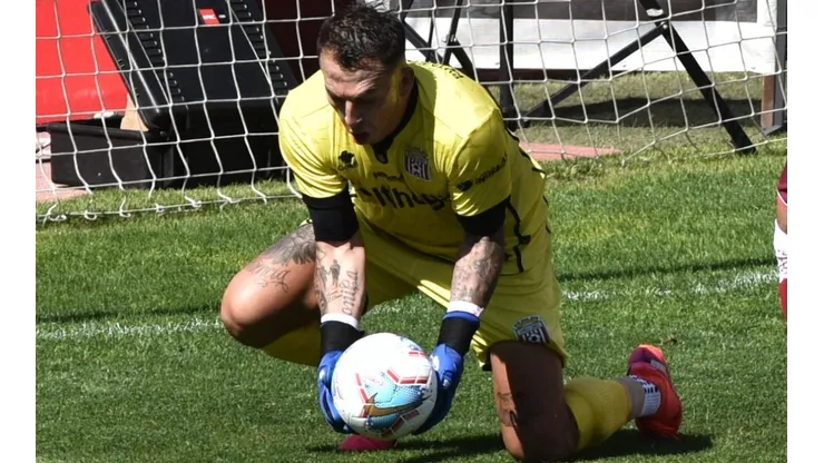 Fabián Cerda celebró la segunda victoria seguida de Curicó