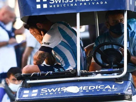 Preocupación en la Roja: Mena sale lesionado y tomándose la cara