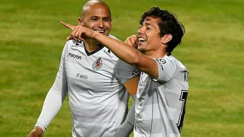 Mati será titular ante Colo Colo mientras Suazo irá a la banca