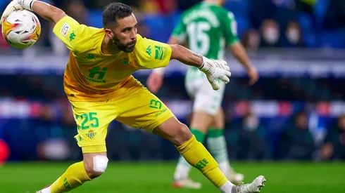 Bravo tiene contrato vigente con Betis