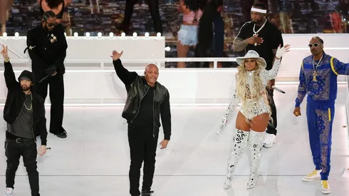 Snoop Dogg, Mary J. Blige, Dr. Dre, Eminem y Kendrick Lamar animan el halftime.