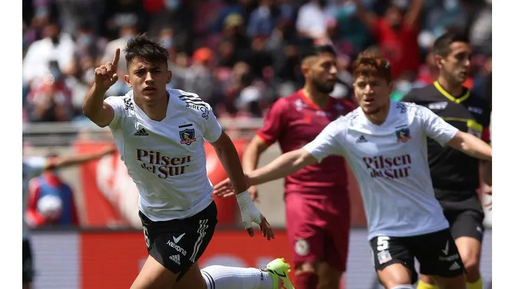 Solari y Gil son dos jugadores de Colo Colo nacidos fuera de Chile