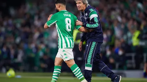 Manuel Pellegrini podría perder a uno de sus jugadores más importantes en el Real Betis ante el interés del presidente del Barcelona de ficharlo.