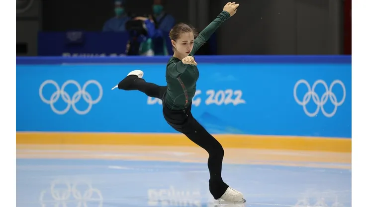 La patinadora rusa dio positivo en un control antidopaje y su entrenadora sacó la voz para defenderla.