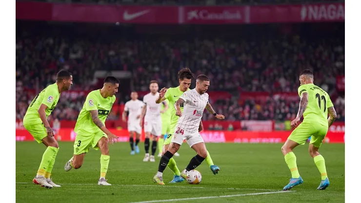 Enzo Roco no pudo evitar la derrota de Elche en su visita a Sevilla.