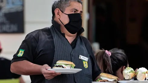 Conoce más detalles del IFE Laboral que extiende su entrega.