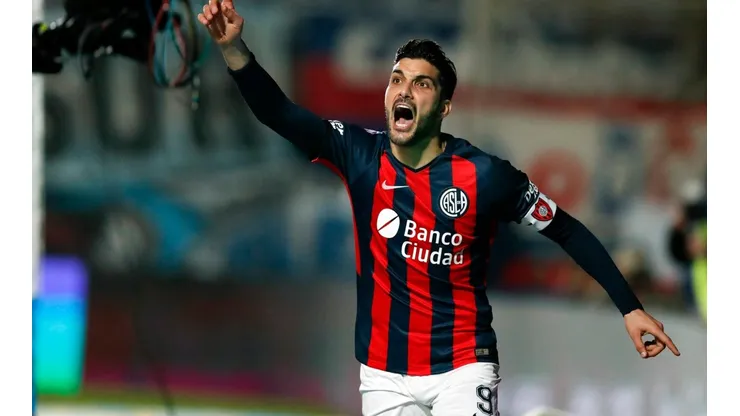 El delantero argentino volverá a vestir la camiseta del club donde registra el mejor promedio goleador de su carrera.