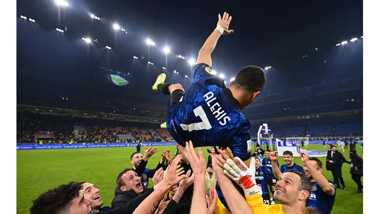 El goleador histórico de La Roja fue reconocido por su sobresaliente desempeño con la camiseta del Inter de Milán.