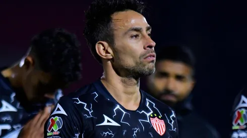 El Mago salió de Necaxa junto con Pablo Guede y ahora debe buscar nuevo club si quiere seguir su carrera, donde Huachipato asomó como opción en las últimas horas.