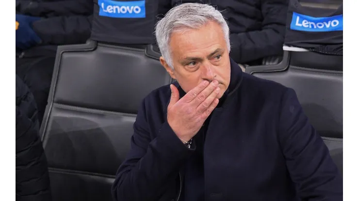 Mourinho indignado con sus jugadores tras caer ante el Inter
