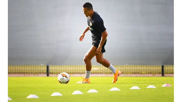 Alexis Sánchez aparece con serias chances de titularidad para el choque Inter-Liverpool por Champions League este martes