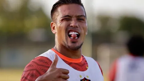 Este jueves podría ver sus primeros minutos en el fútbol brasileño