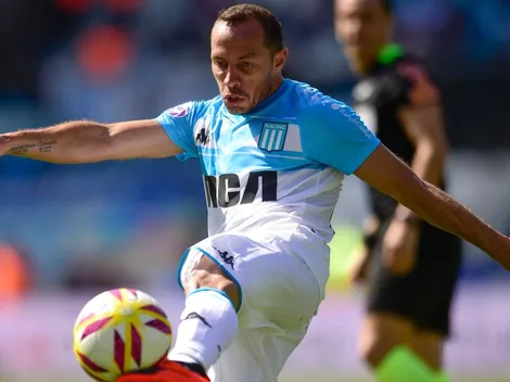 Racing recuerda gol de Marcelo Díaz cuando está cerca de volver