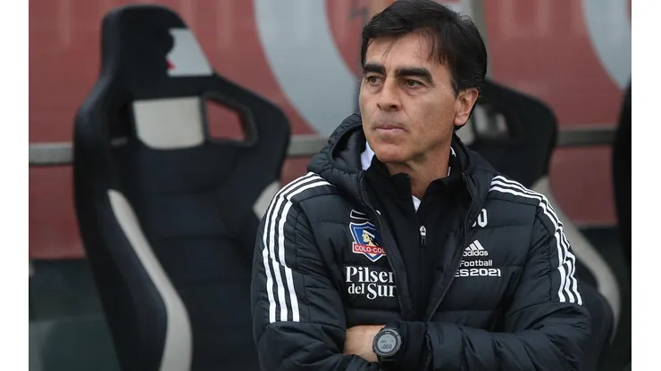 El entrenador argentino-boliviano ha tenido un gran desempeño en la banca del Cacique y varios postulan a su Colo Colo como el principal candidato al título.