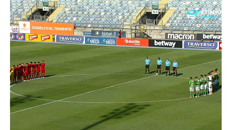 Emotivo momento en la previa al partido