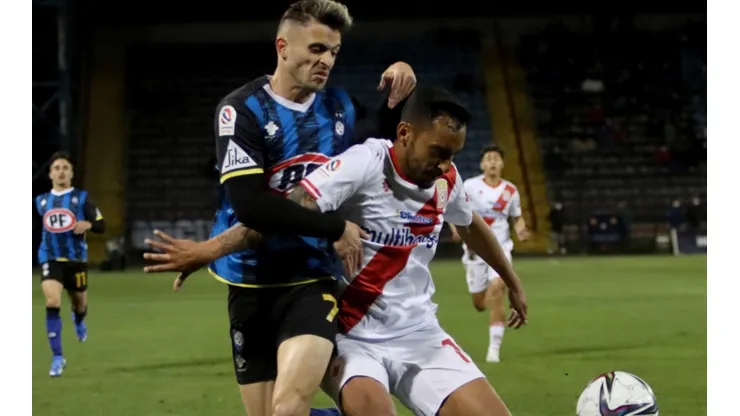 Huachipato logró la permanencia al derrotar a Copiapó en el duelo de promoción.