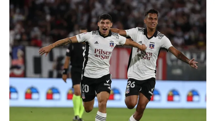 Oroz celebra su bombazo que le abrió el arco a Colo Colo