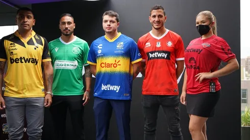Las renovadas camisetas de Coquimbo, Audax, Everton, Unión La Calera y Ñublense.