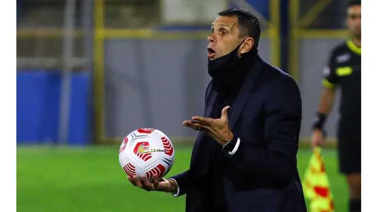Gustavo Poyet tendrá su primera experiencia en selecciones