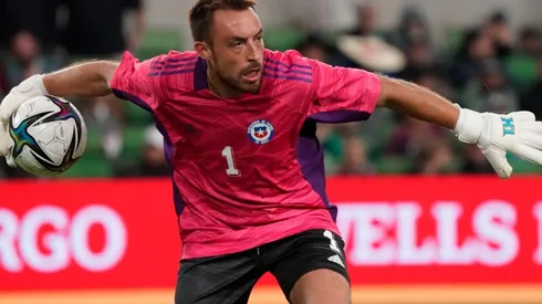 Sebastián Pérez es la carta de Chile ante la lesión de Claudio Bravo y la suspensión de Brayan Cortés