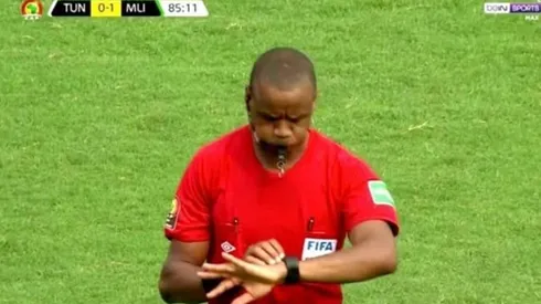 El juez zambiano reveló la verdad tras su polémico episodio.