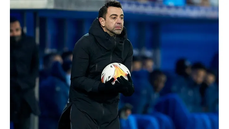Xavi Hernández debió tomar una dura decisión para la temporada.