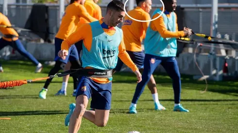 Aubameyang ya entrena con el plantel del Barcelona