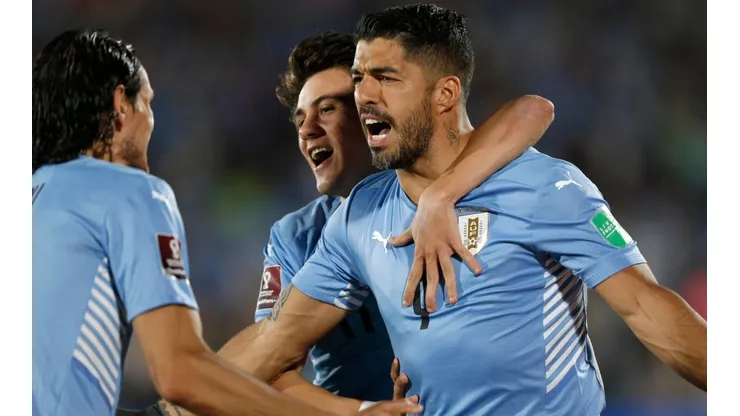 La Celeste de Diego Alonso venció a la Vinotinto de José Néstor Pékerman y se acerca al Mundial de Qatar 2022.